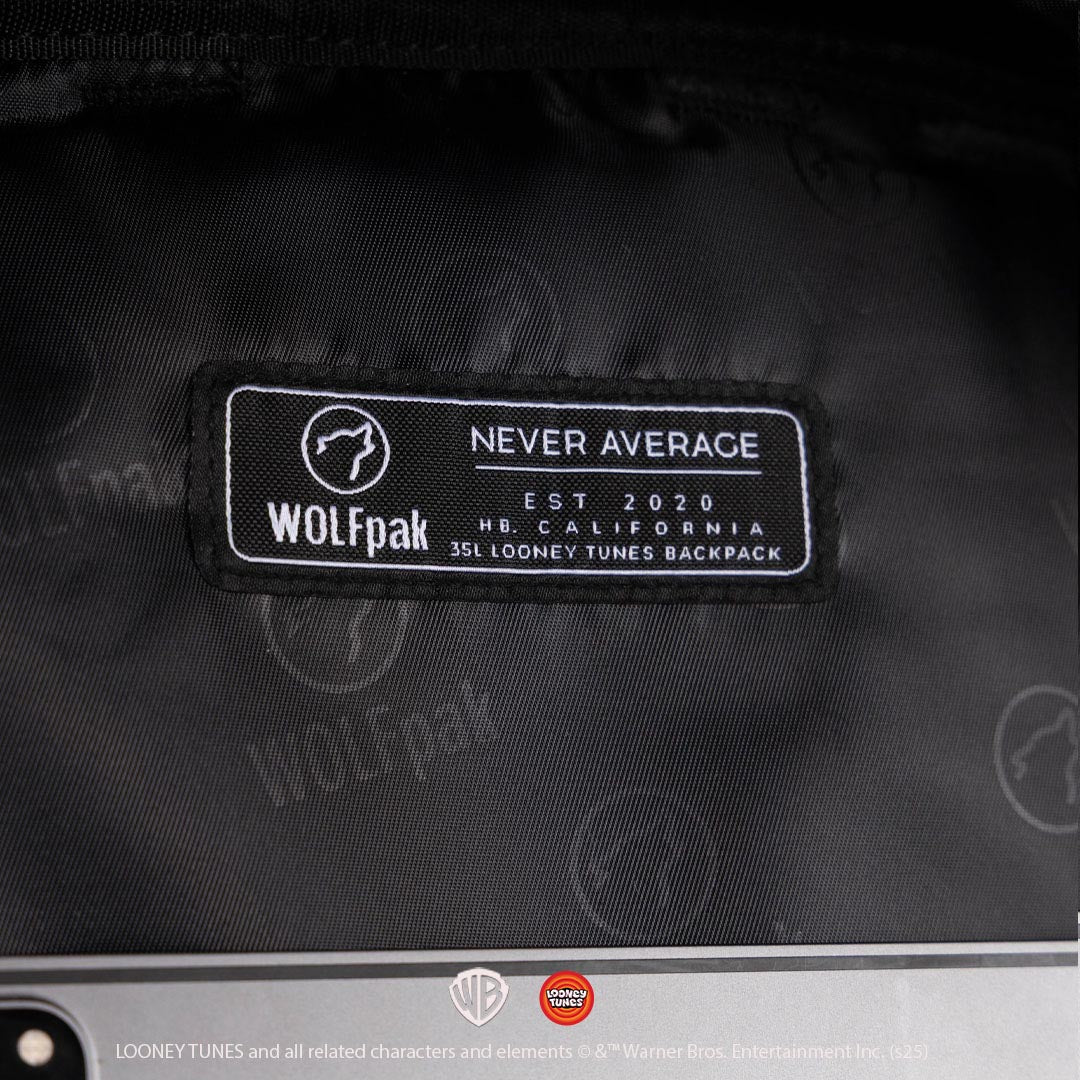35L Backpack Looney Tunes (SALE)