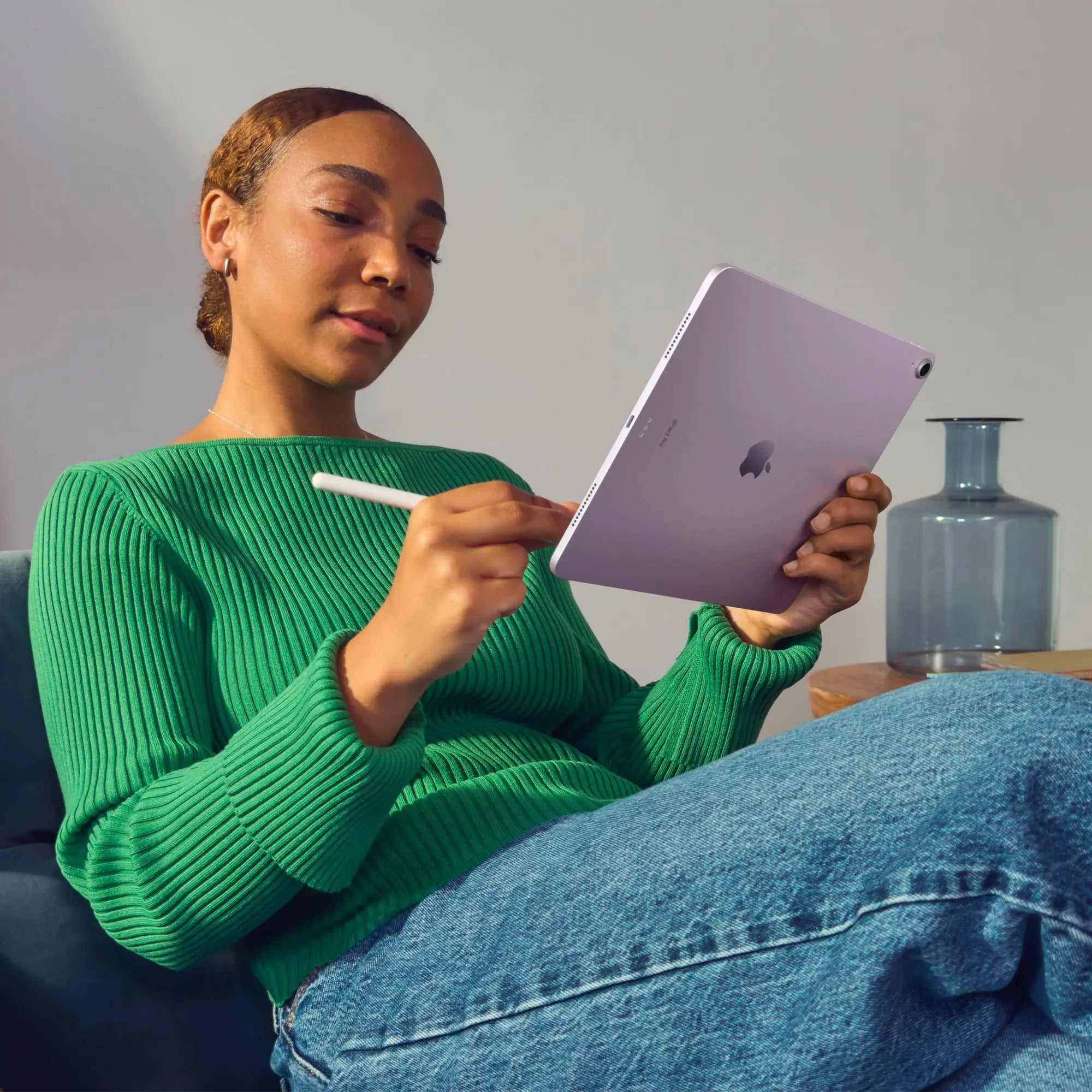 Apple - 13-inch iPad Air M2 chip Built for Apple Intelligence Wi-Fi 128GB - Purple