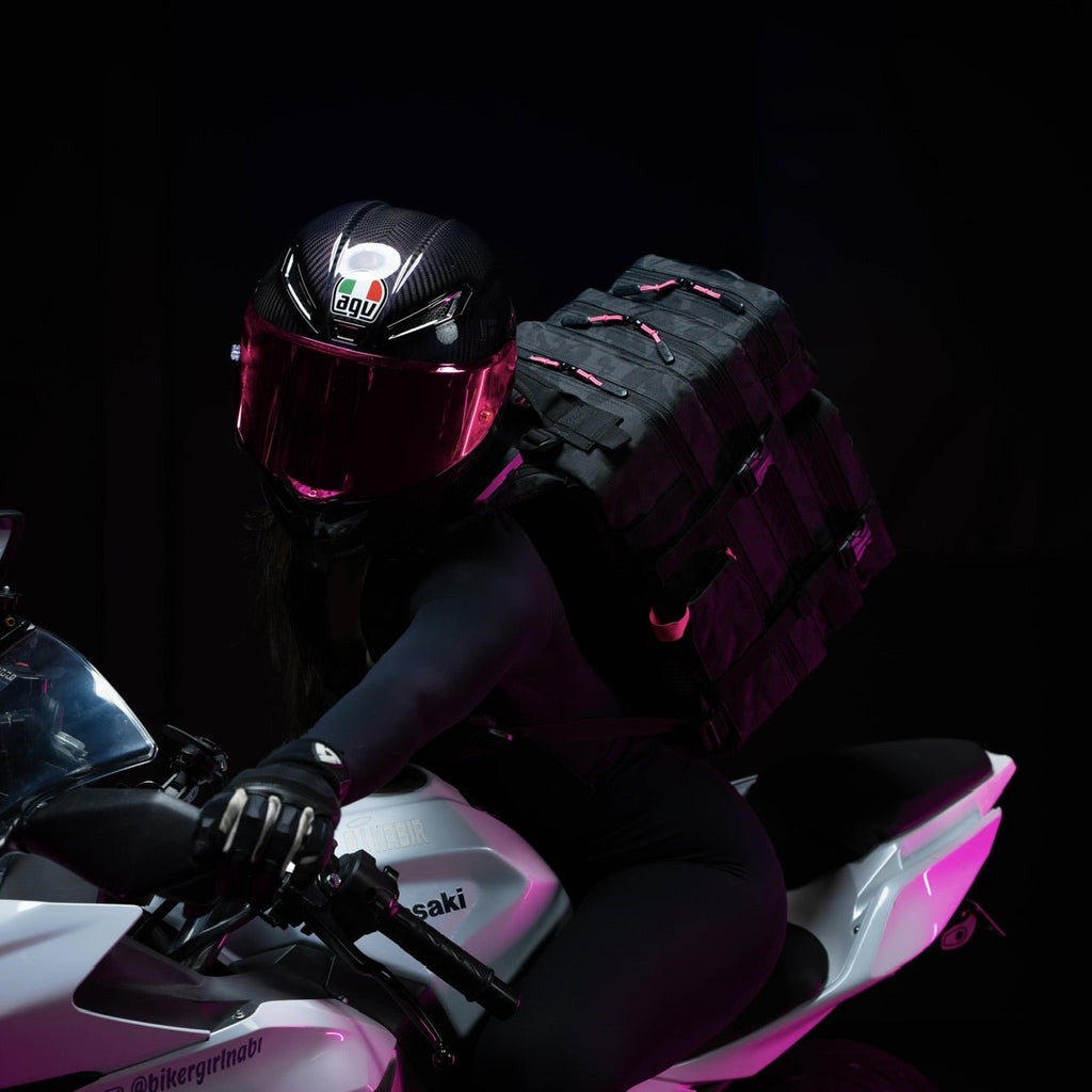 25L Backpack Black Hearts