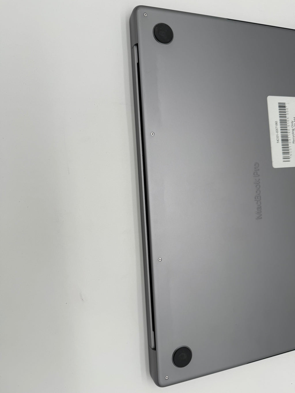 Apple MacBook Pro 16" A2485 M1 Pro 3.2GHz Max 10-Core 16GB RAM 1TB SSD macOS