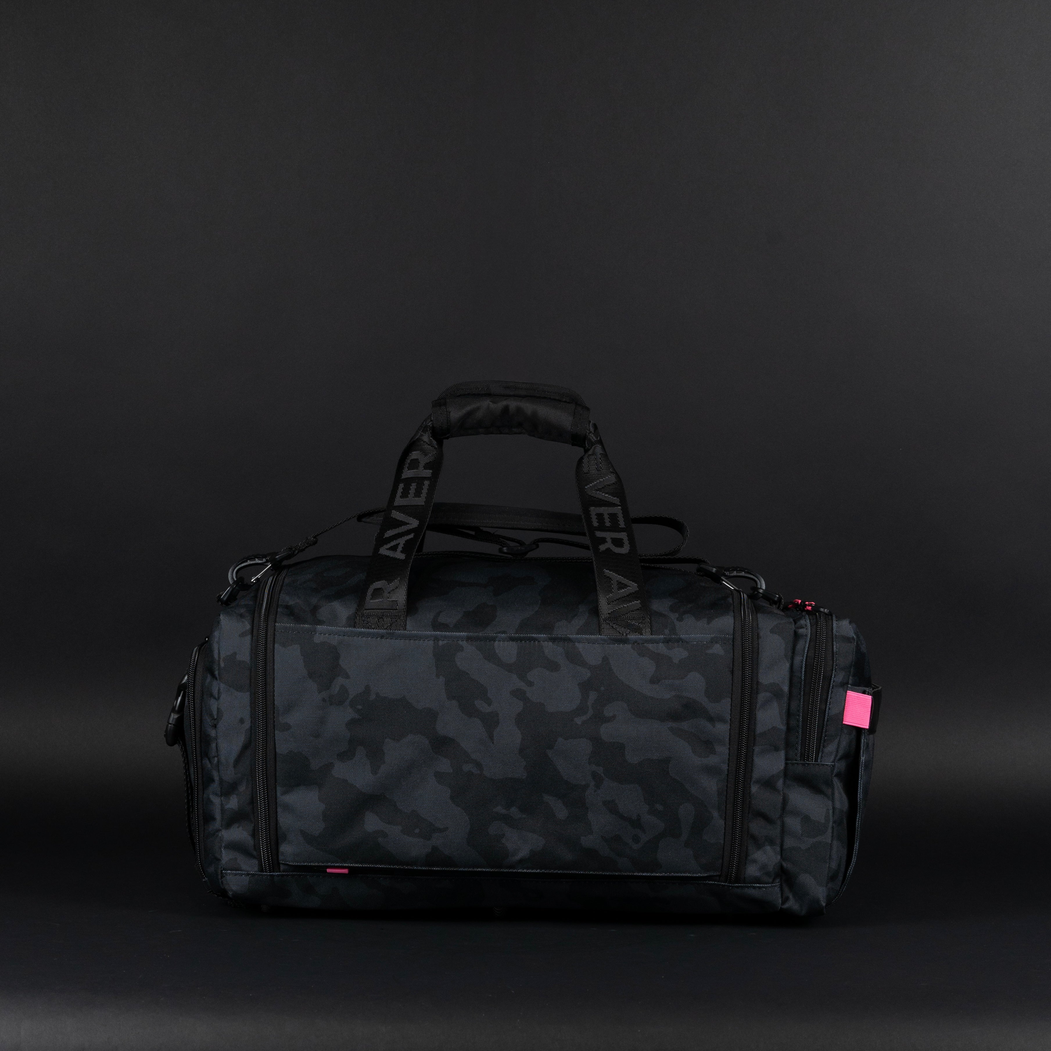 30L Perfect Duffle Bag Black Hearts