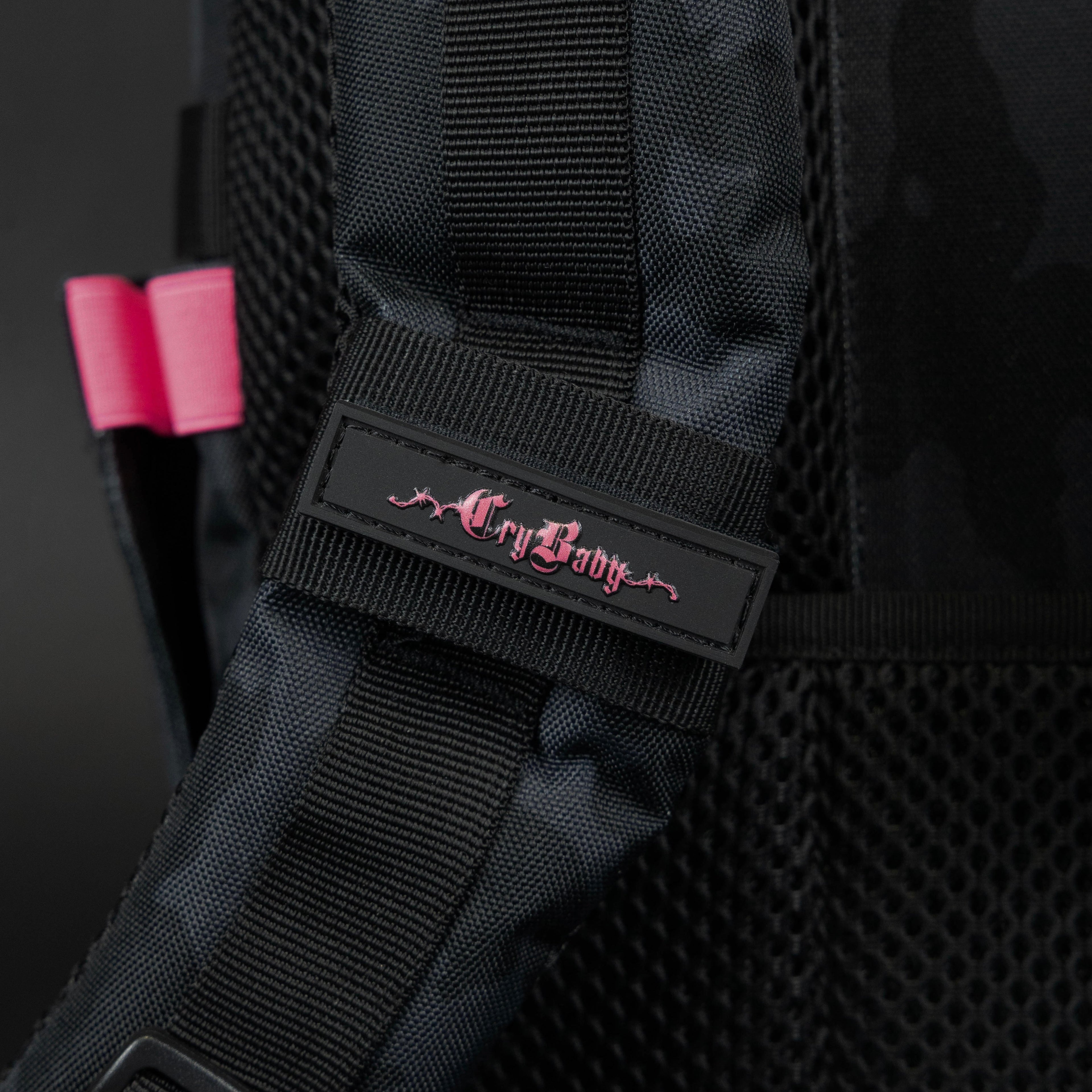 35L Backpack Black Hearts