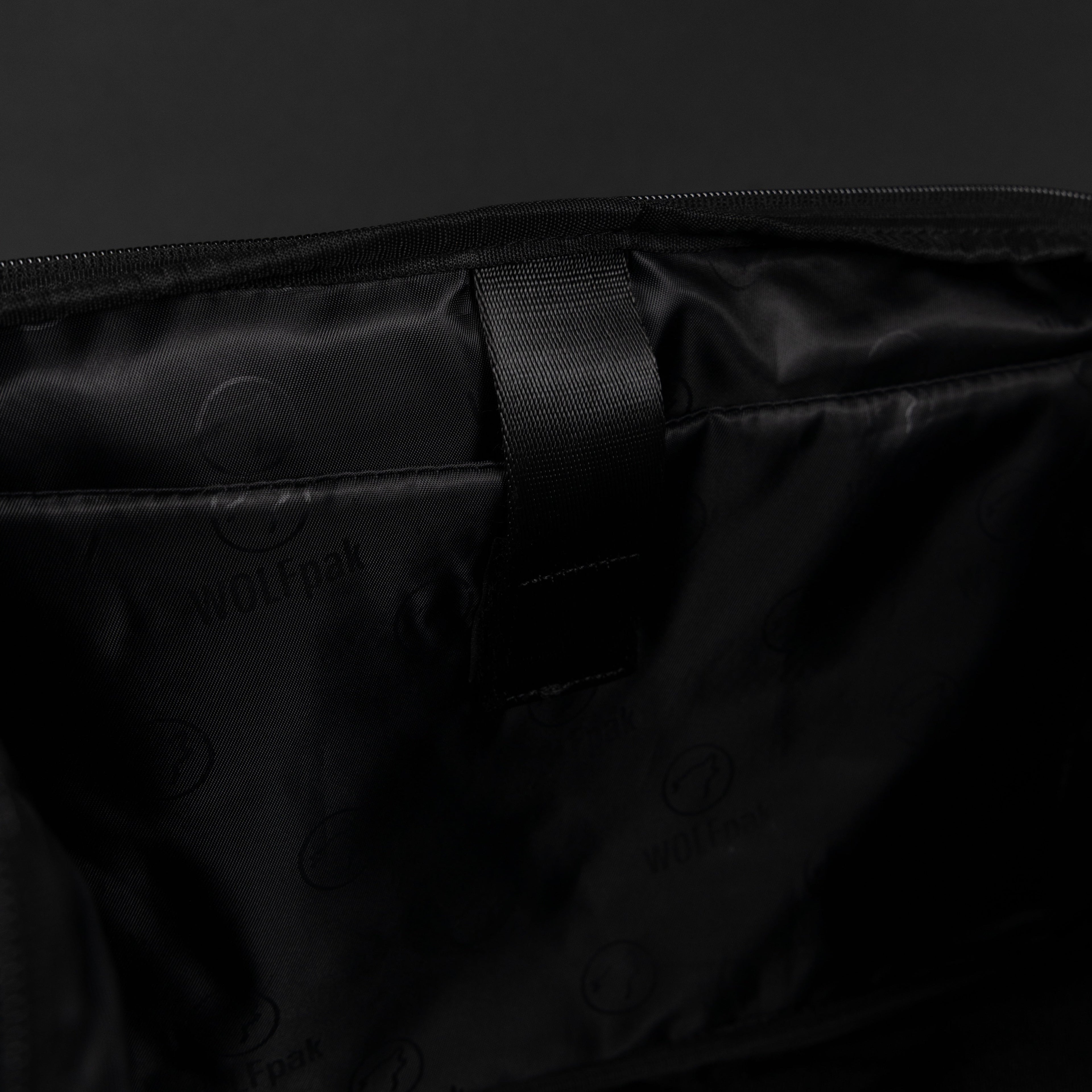 30L Perfect Meal Management Duffle Bag Alpha Black