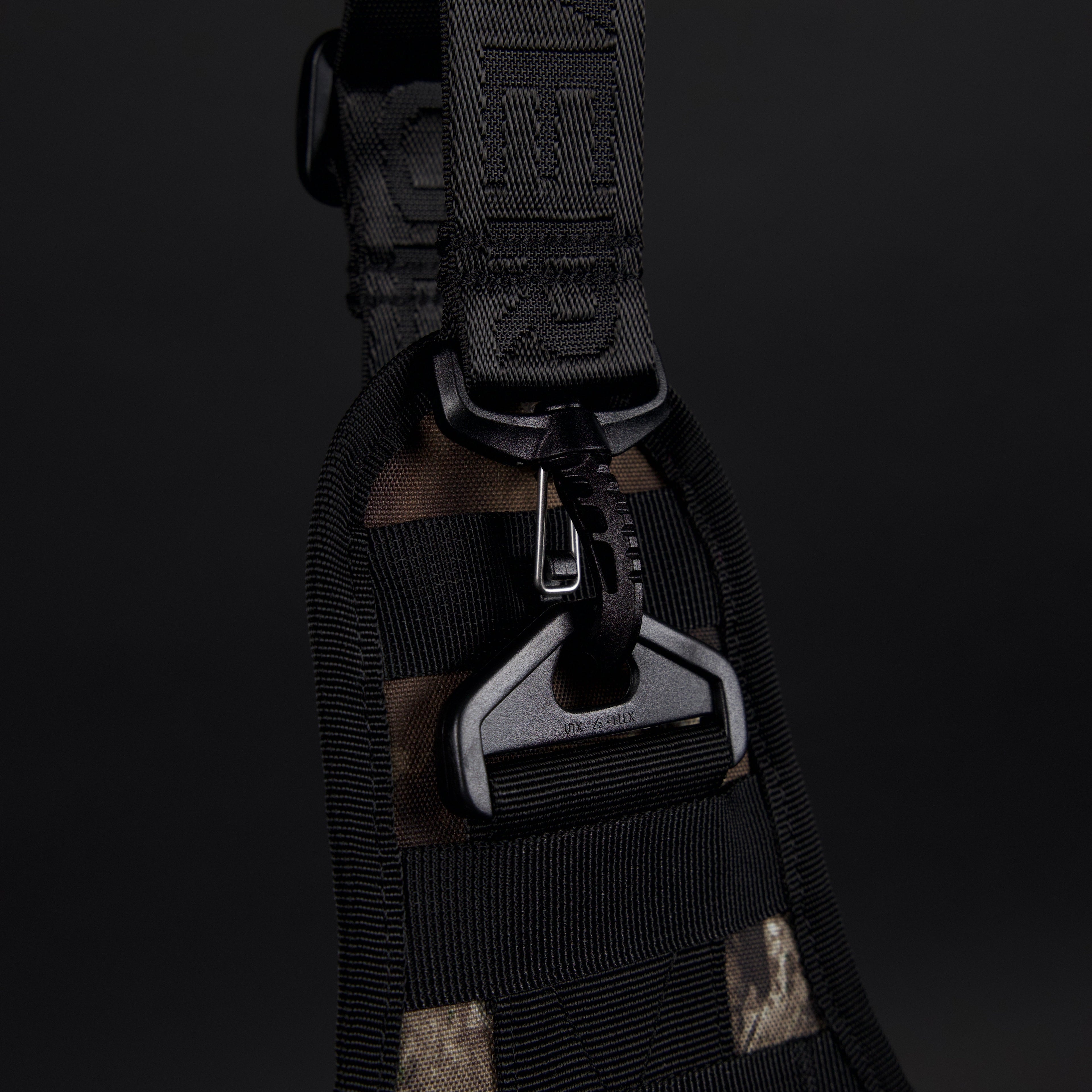 9L Tactical Sling Bag Realtree APX