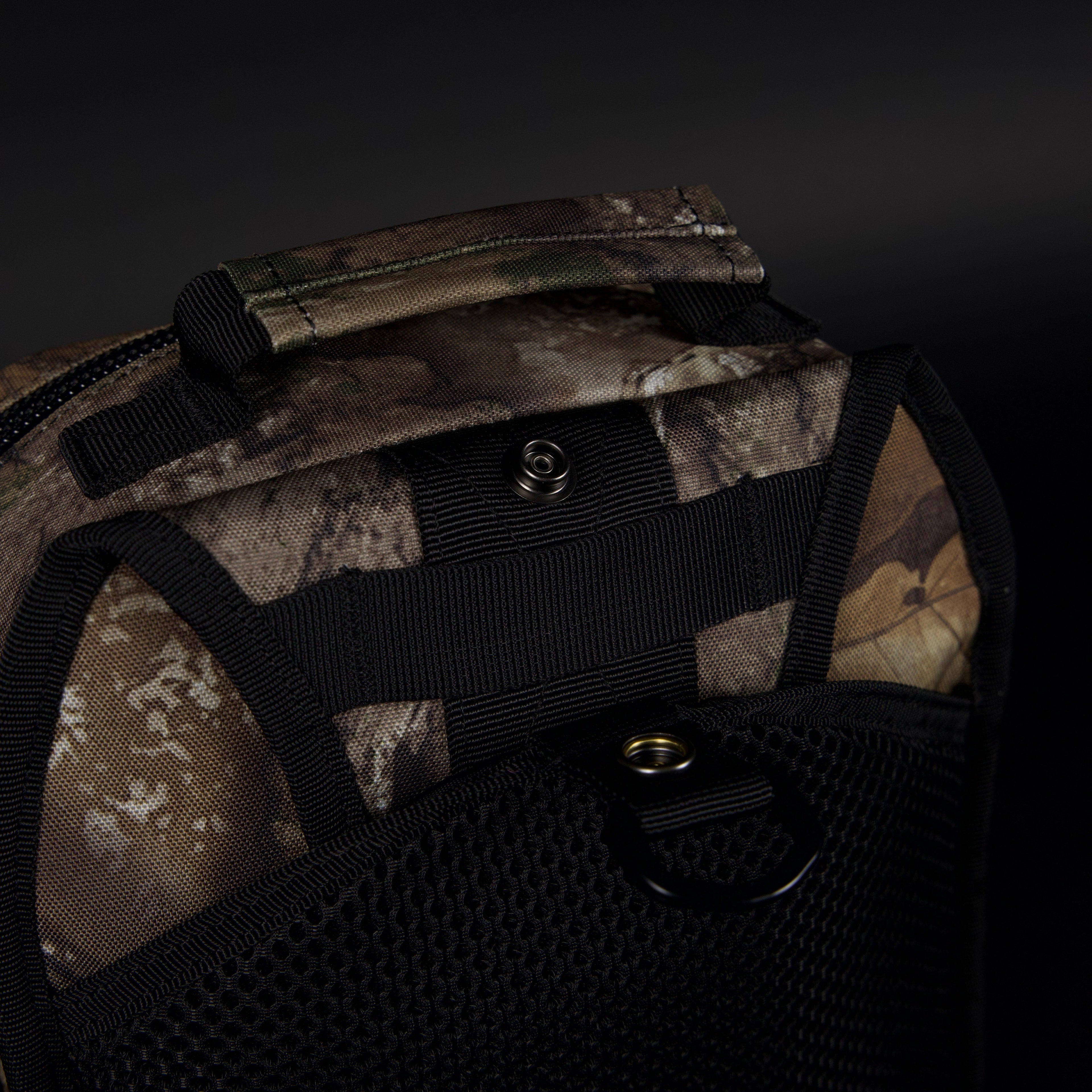 9L Tactical Sling Bag Realtree APX