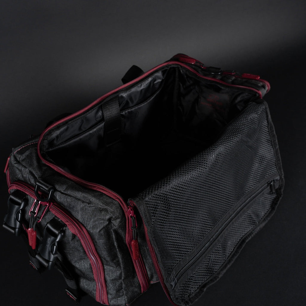 30L Perfect Duffle Bag Black Widow