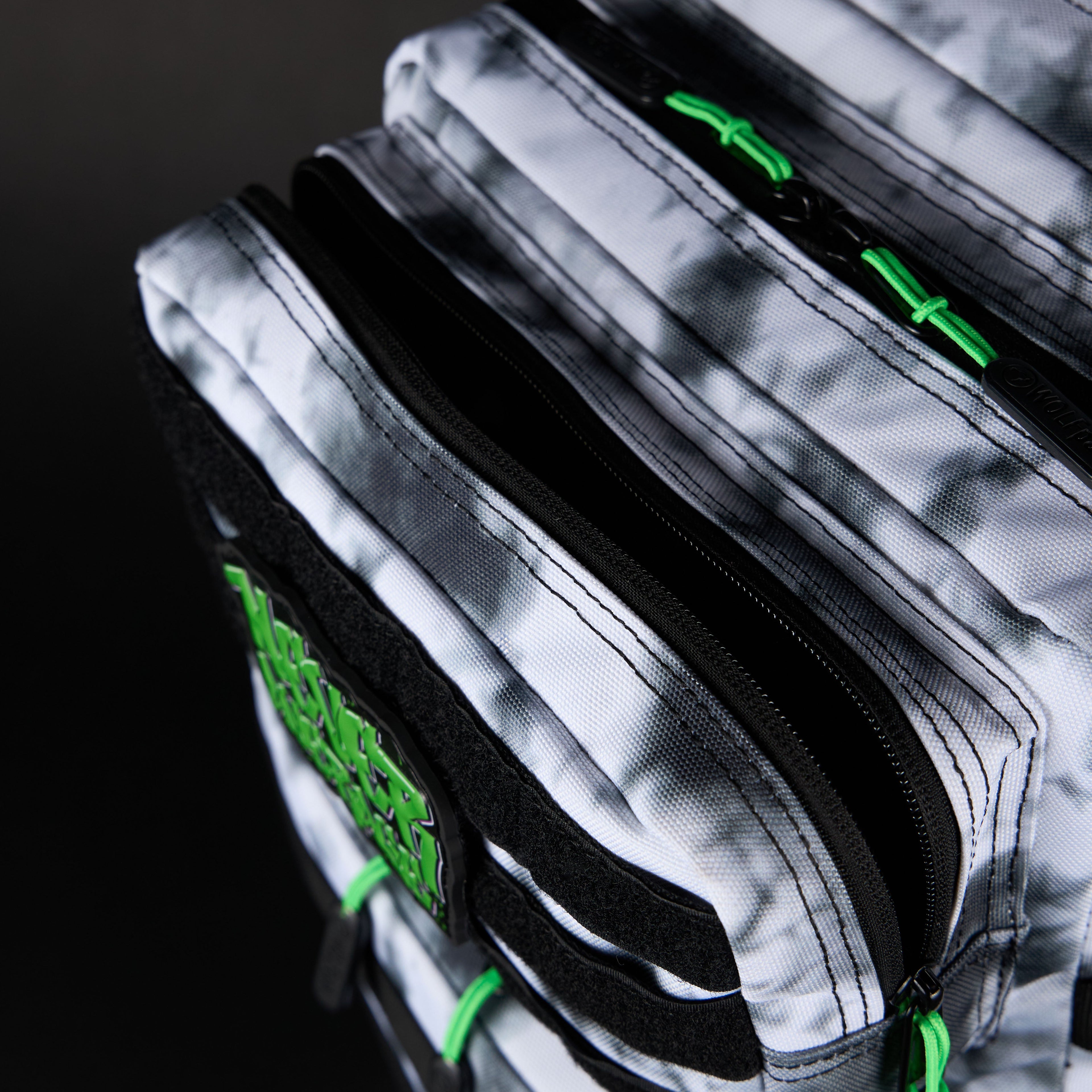 35L Backpack Graffiti Green