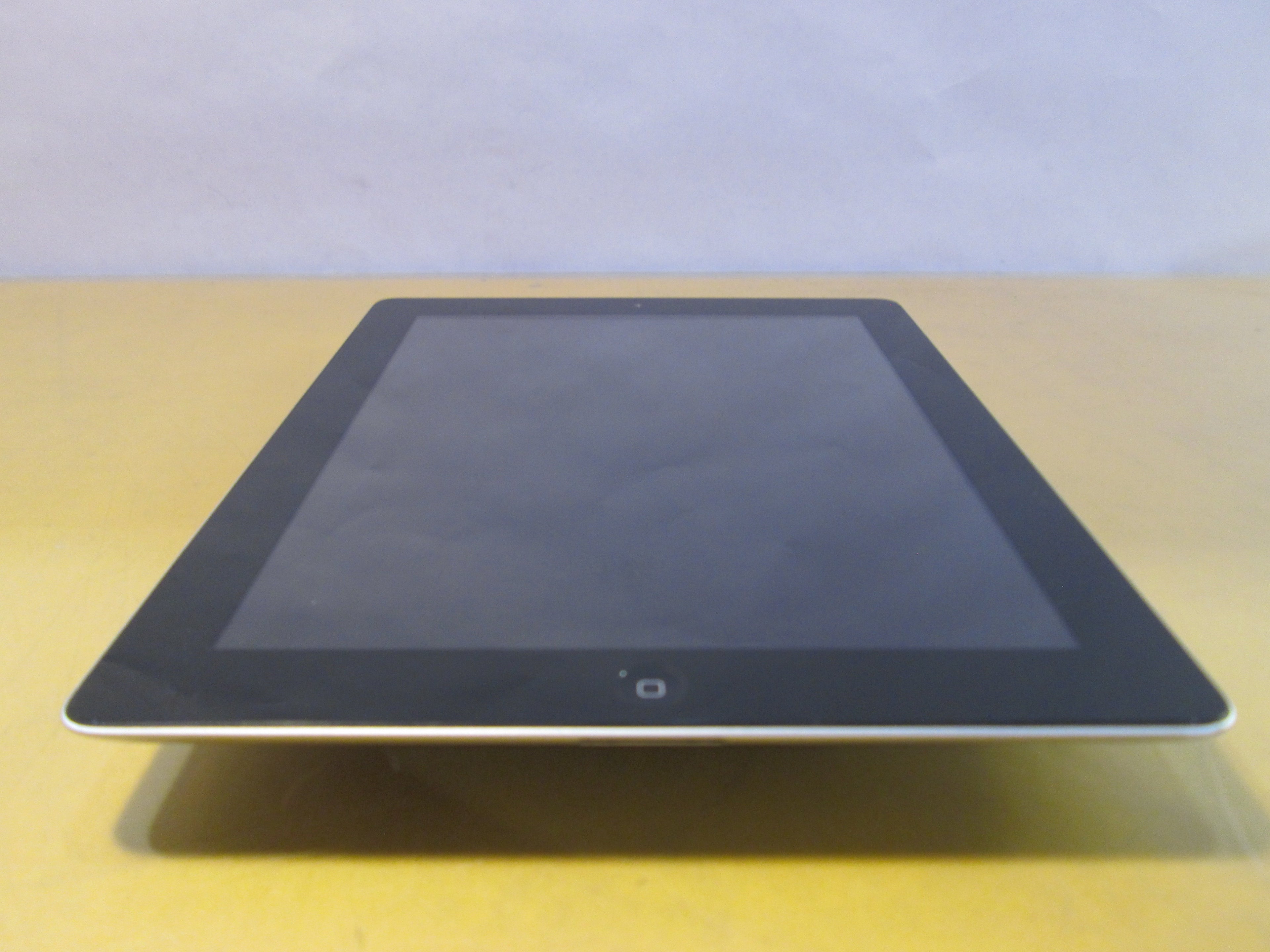 Apple iPad 3rd Gen. 64GB, Wi-Fi, 9.7in - Black