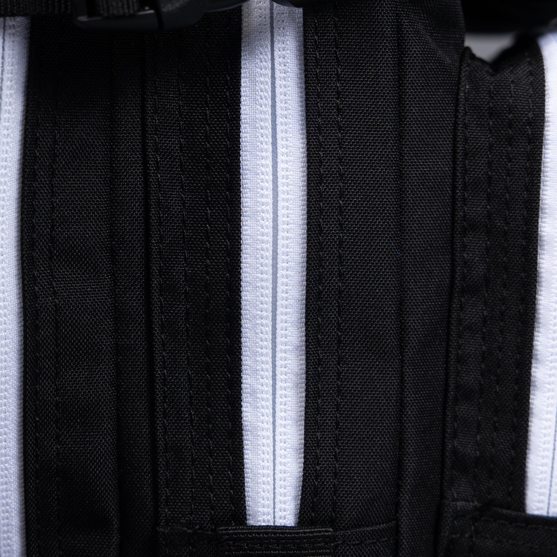 35L Backpack Power Slap Black