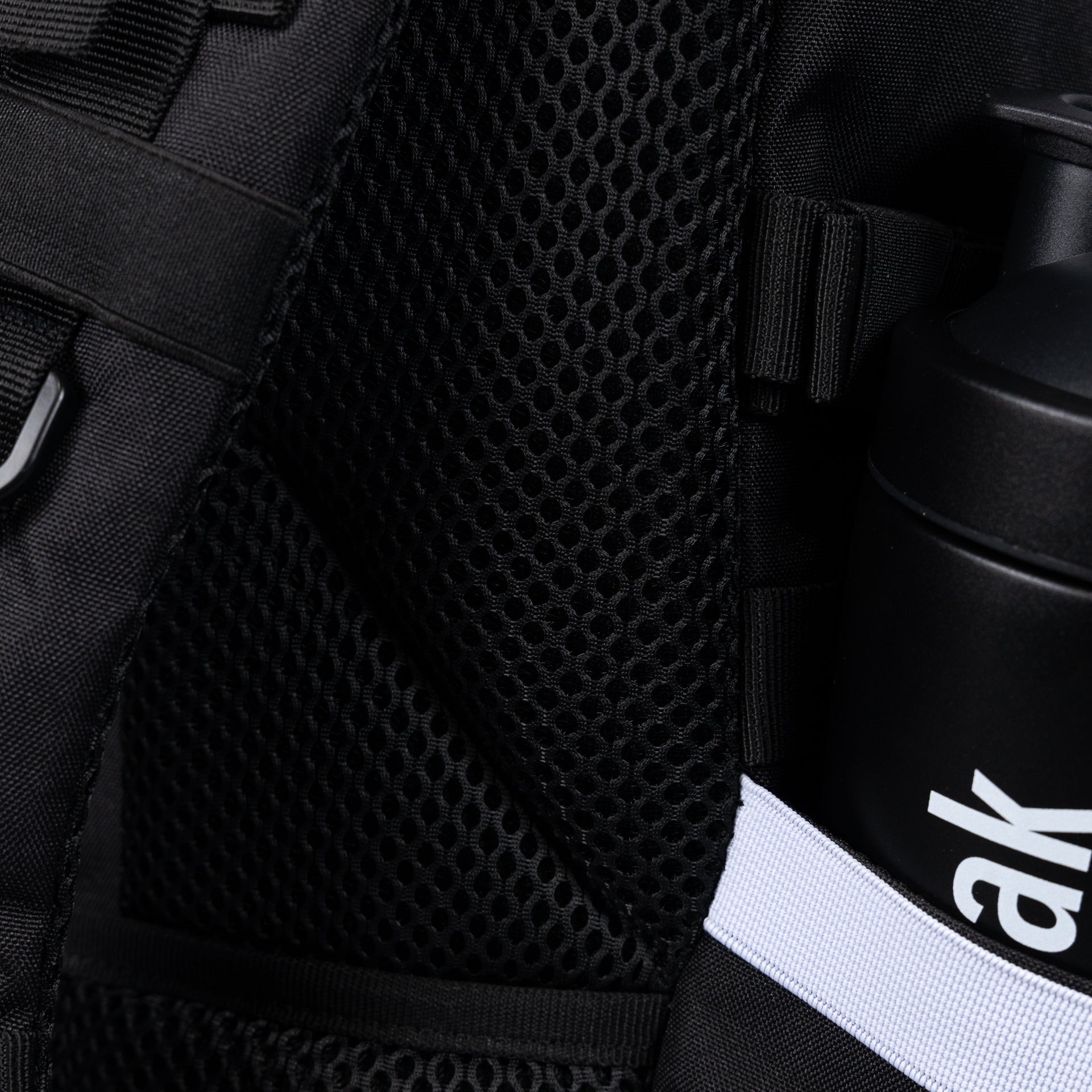 35L Backpack Power Slap Black